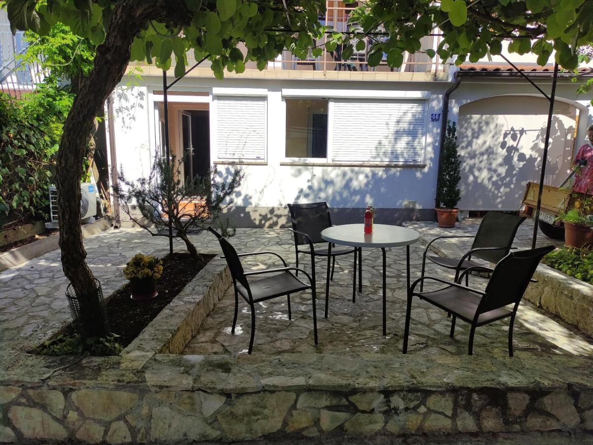 Apartment Valenta Poreč Exterior foto